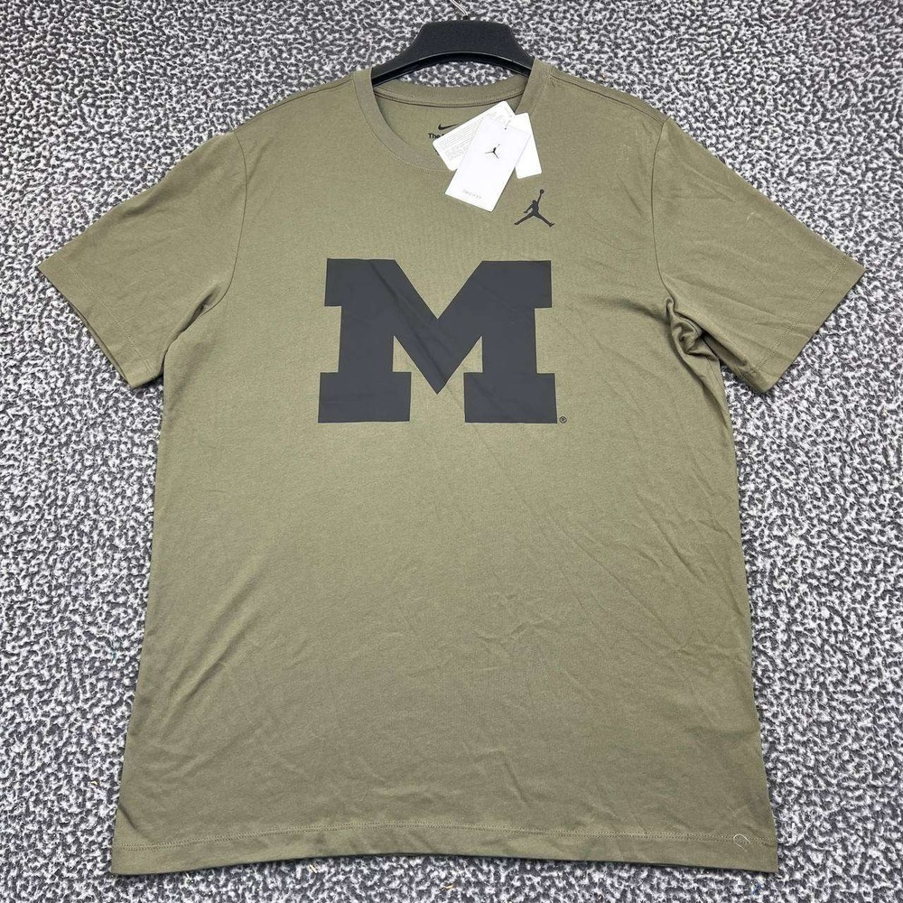 Nike Michigan Wolverines Dri-FIT Shirt Men Large Green Short Sleeve Jordan New
